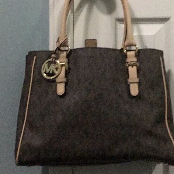 Michael Kors handbag - Picture 2 of 3
